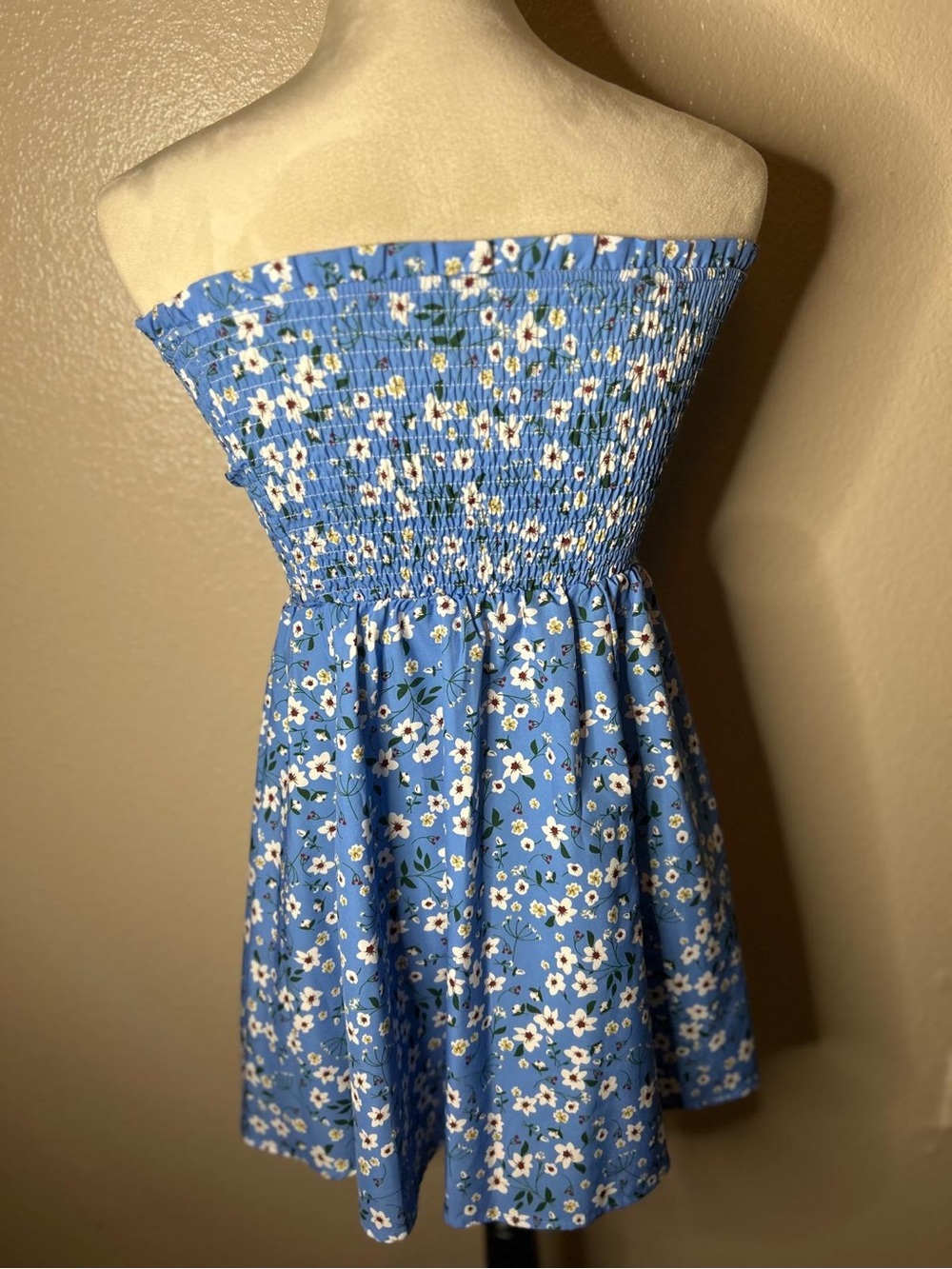 Blue Floral Strapless Smocked Sundress - Picture 4 of 16